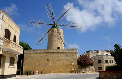 moulin muse Ta' Kola